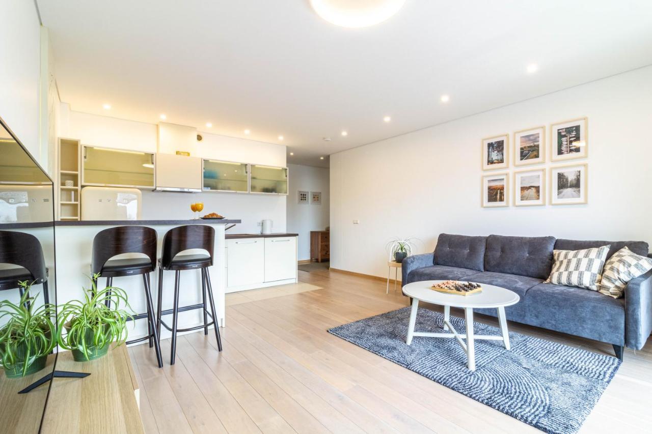 Cohost I Sunny Center Apt, Covered Parking, Balcony & Self Check-In Каунас Екстер'єр фото