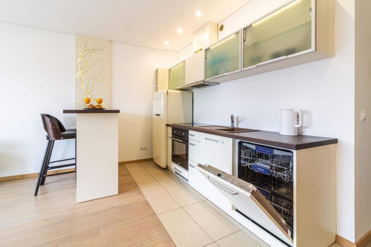 Cohost I Sunny Center Apt, Covered Parking, Balcony & Self Check-In Каунас Екстер'єр фото