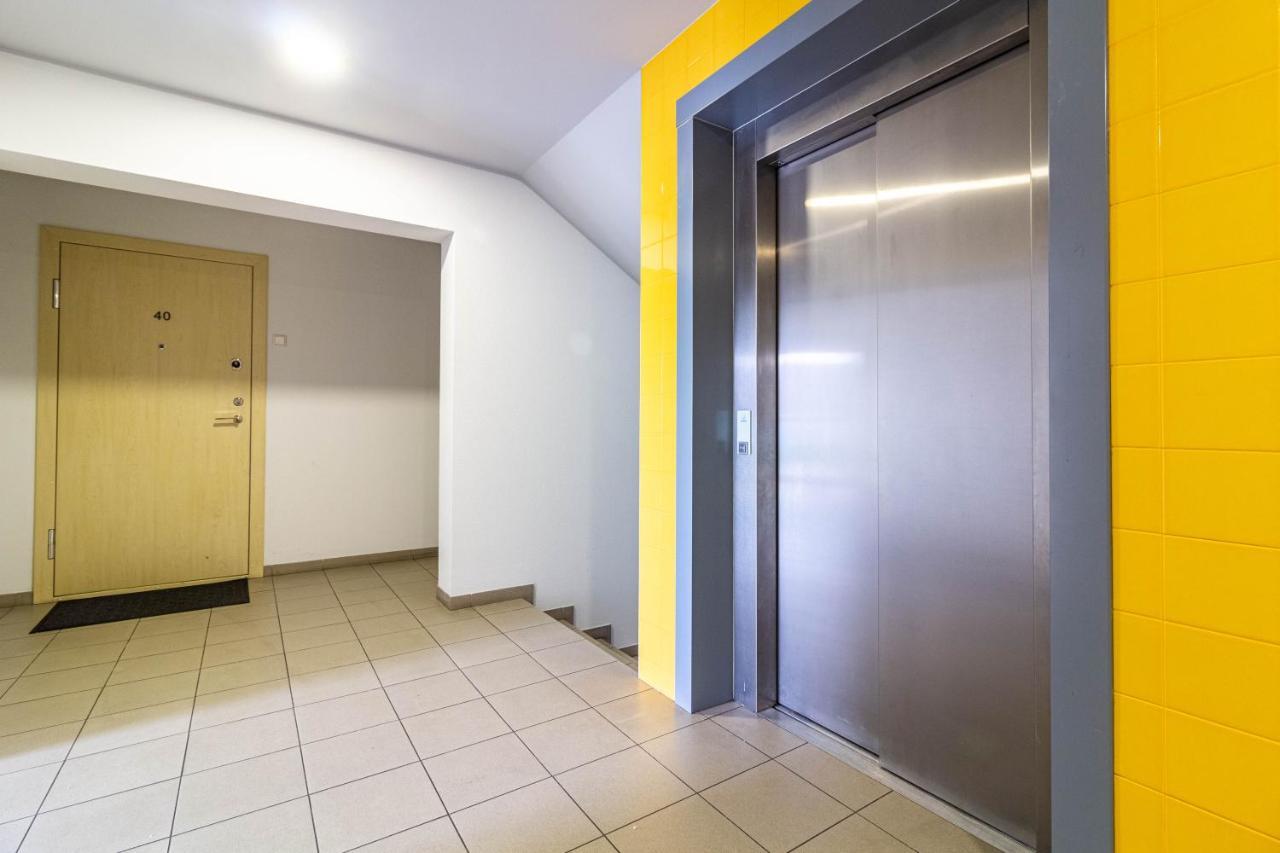 Cohost I Sunny Center Apt, Covered Parking, Balcony & Self Check-In Каунас Екстер'єр фото