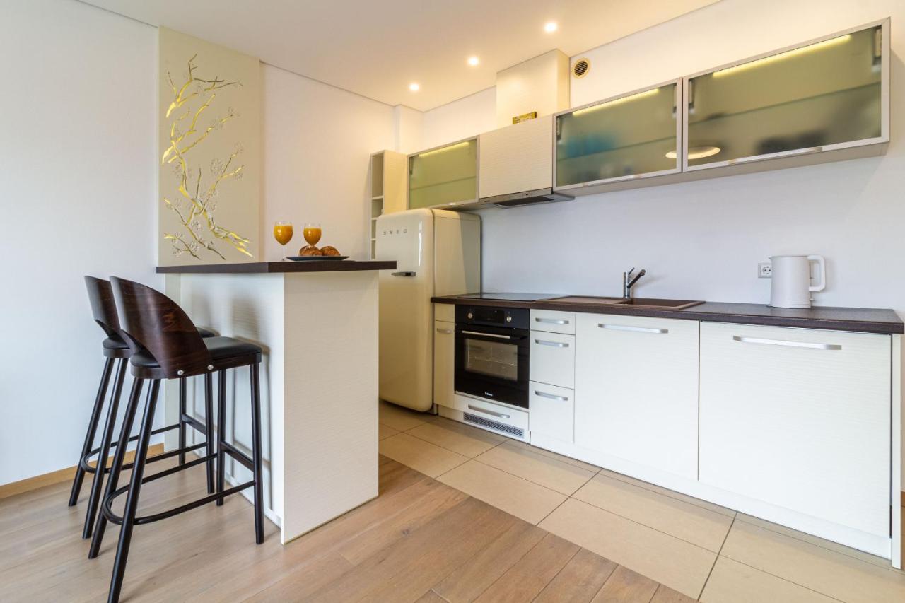 Cohost I Sunny Center Apt, Covered Parking, Balcony & Self Check-In Каунас Екстер'єр фото