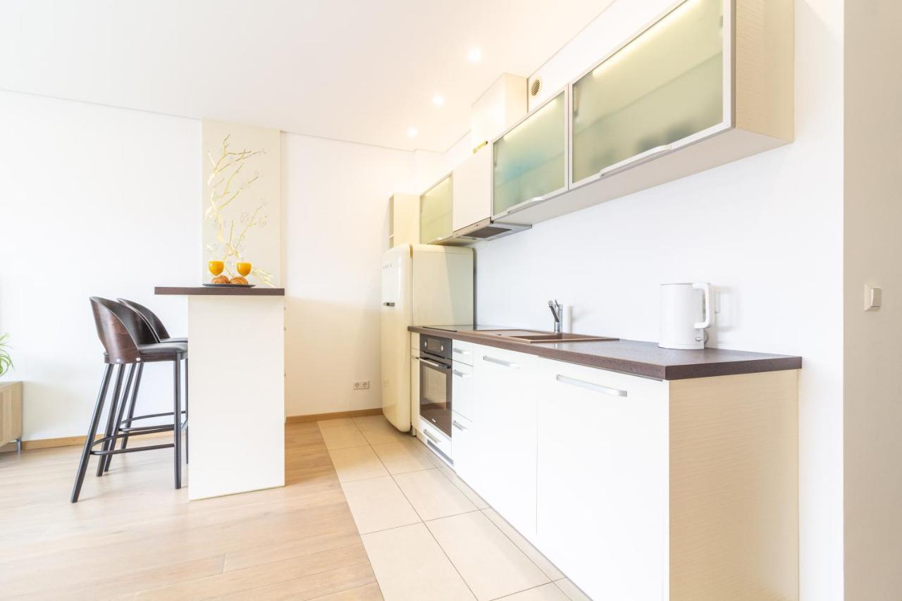 Cohost I Sunny Center Apt, Covered Parking, Balcony & Self Check-In Каунас Екстер'єр фото