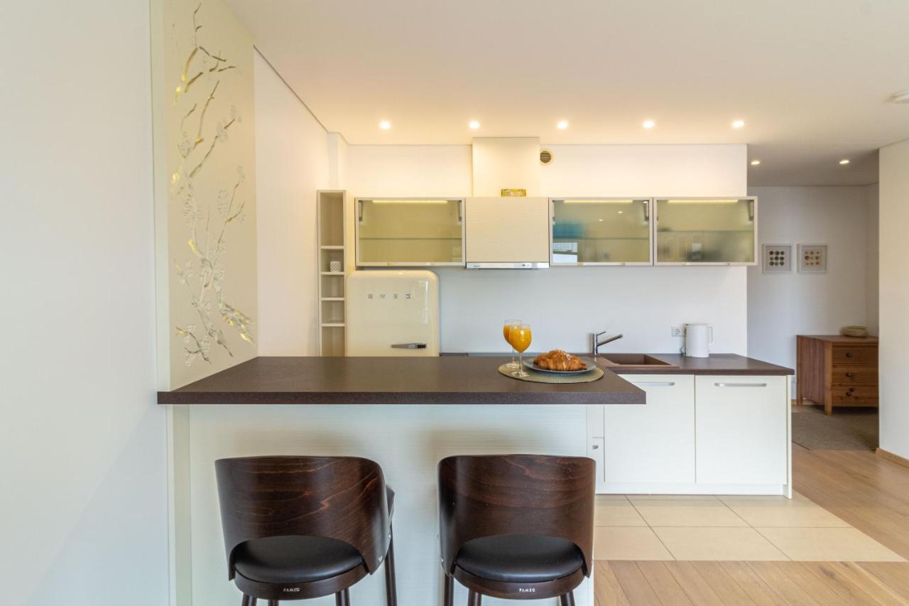 Cohost I Sunny Center Apt, Covered Parking, Balcony & Self Check-In Каунас Екстер'єр фото